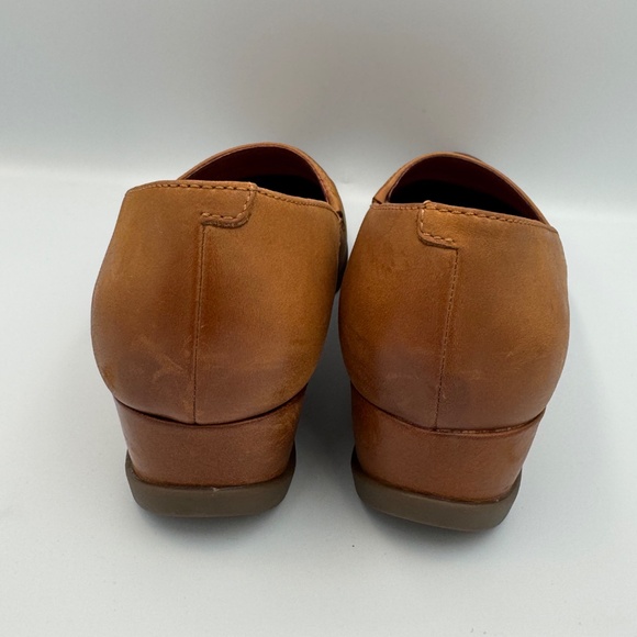 Dansko Women's Brown Leather Flats - Picture 5 of 6
